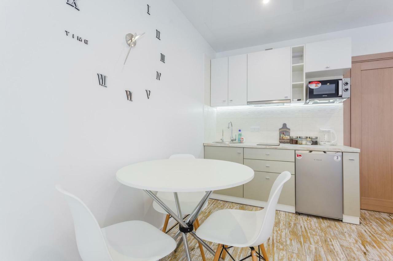 Sunny On Lomonosova 36 Apartment *