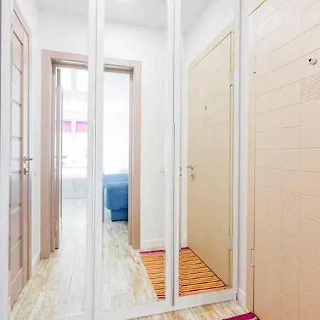 קייב Sunny Apartments On Lomonosova 36 מראה חיצוני תמונה