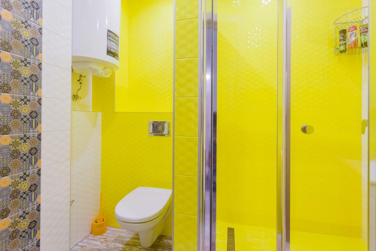 Sunny On Yulii Zdanovskoi St 36b Апартаменты *